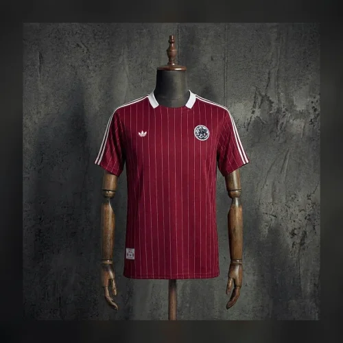 חולצת טי של אייאקס 2026/27 – adidas Originals בורדו, גרסת אוהדים — חולצת טי