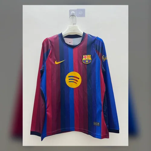 חולצת ברצלונה בית 2026/27 – שרוול ארוך, גרסת אוהדים — חולצת כדורגל