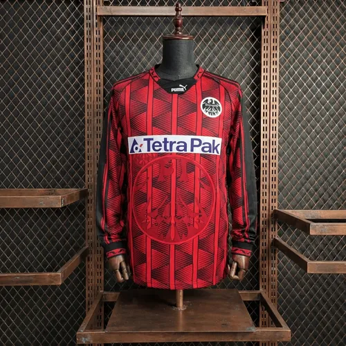 חולצת Eintracht Frankfurt