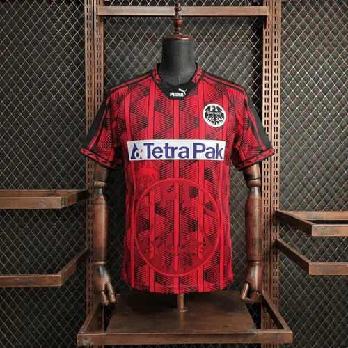 חולצת Eintracht Frankfurt